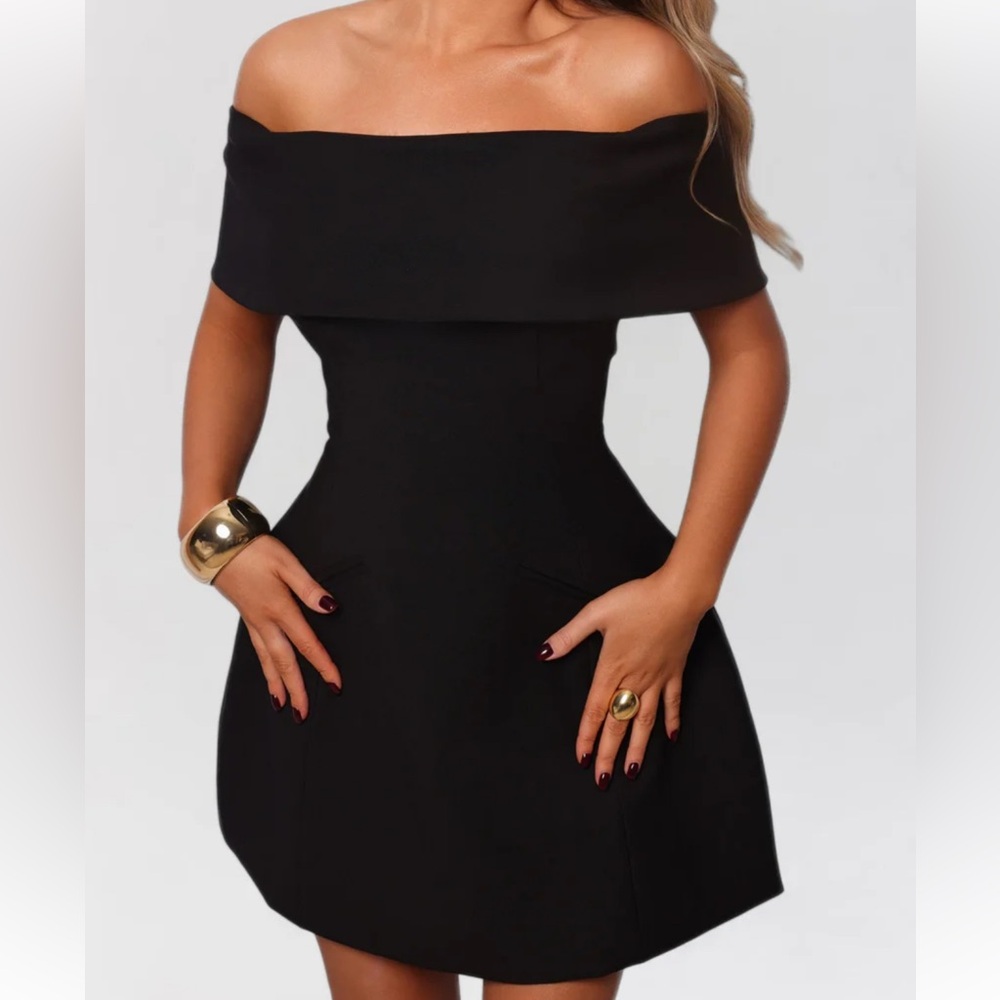 New Heiress Beverly Hills BLACK STRAPLESS OFF THE SHOULDER A-LINE MINI DRESS - S